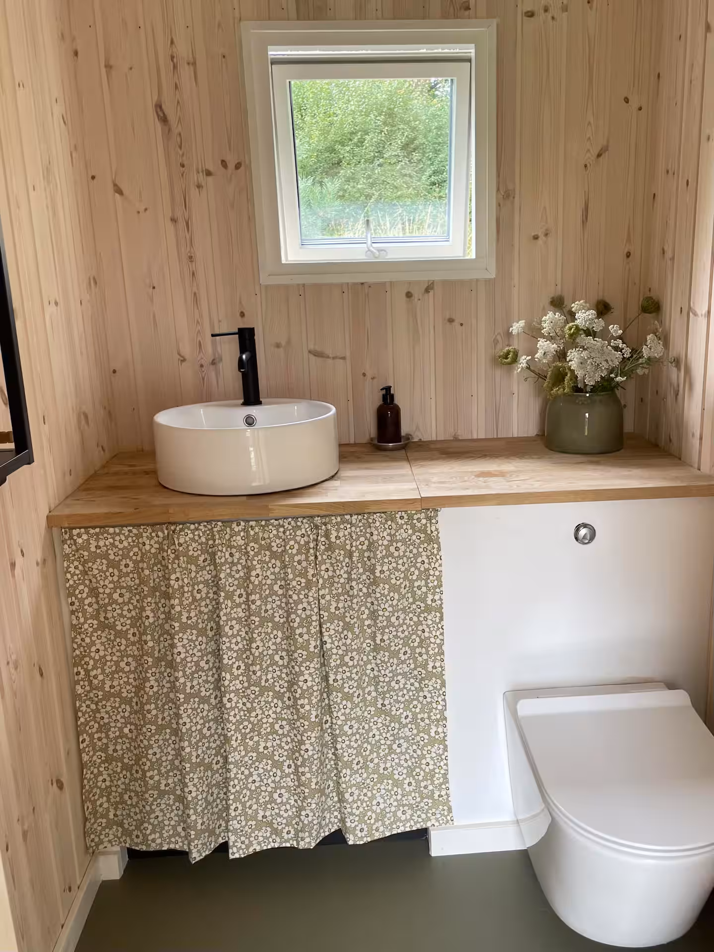 Toilet i anneks